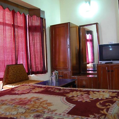Hotel Park Mussoorie Exteriör bild