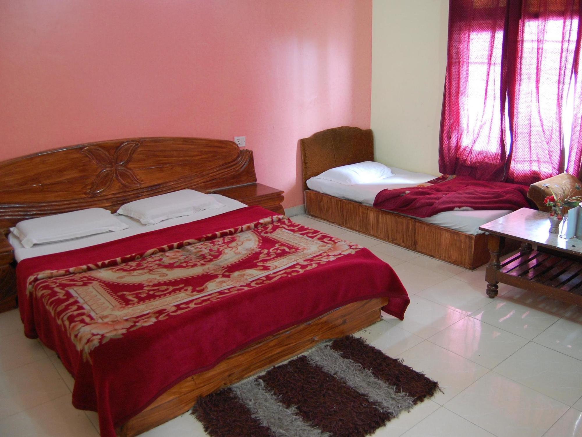 Hotel Park Mussoorie Exteriör bild